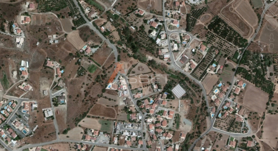 883m² PLOT IN PYRGOS AREA