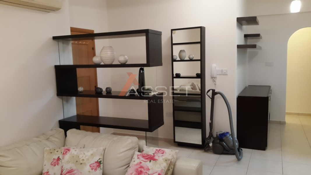 3 BEDROOM APARTMENT IN NEAPOLIS