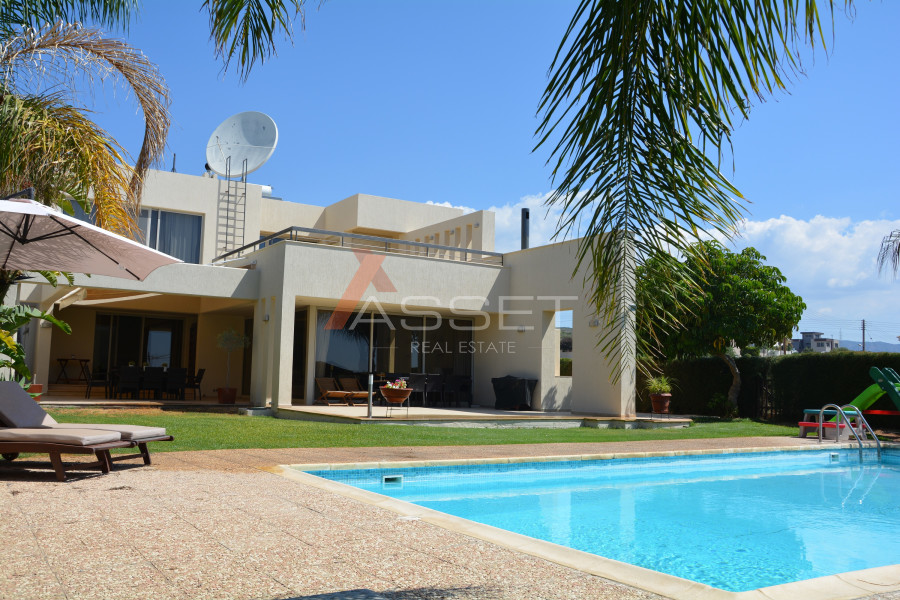 4+1 BEDROOM VILLA IN AG. ATHANASIOS