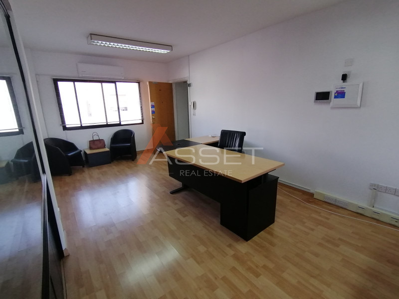 114 m²  OFFICE SPACE IN MESA GEITONIA