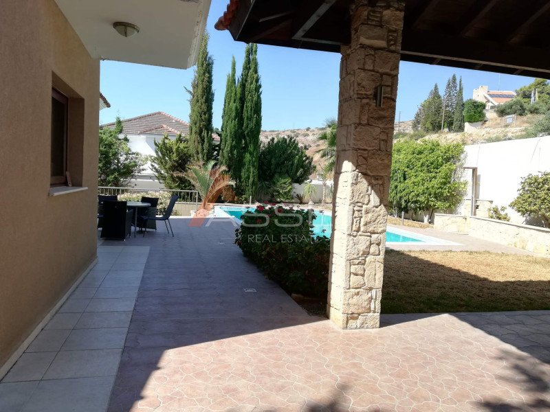 4 Bdr HOUSE IN AGIOS TYCHONAS