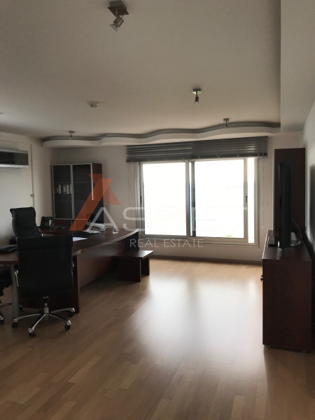 144m² SEA FRONT OFFICE IN NEAPOLIS