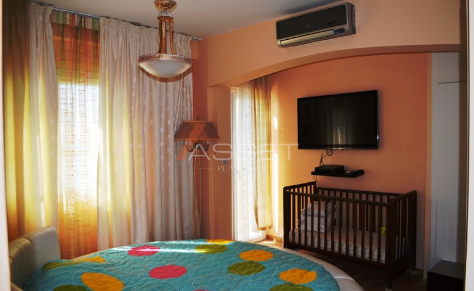 3 Bdr FIRST LINE APARTMENT IN TOURIST AREA