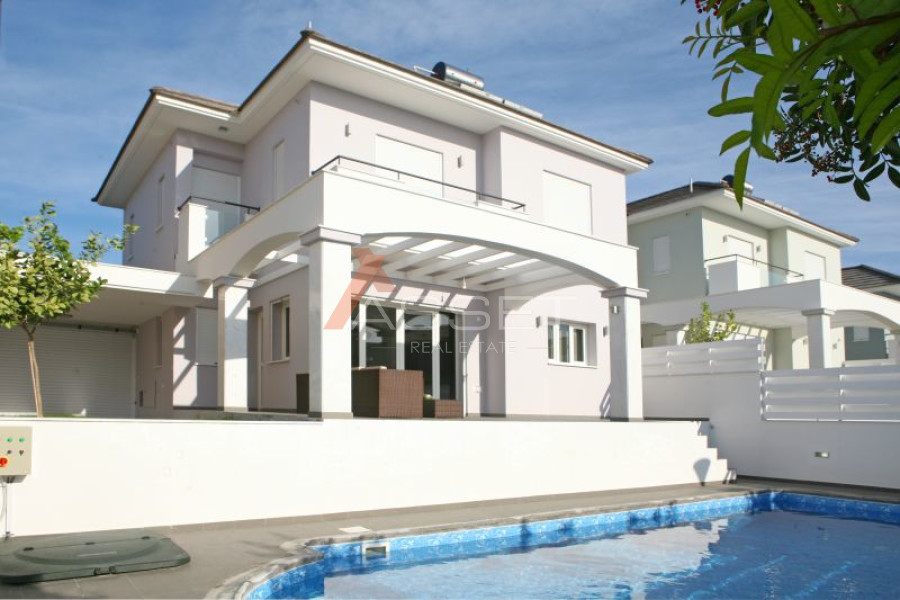 3 Bdr LUXURY VILLA IN PYRGOS AREA