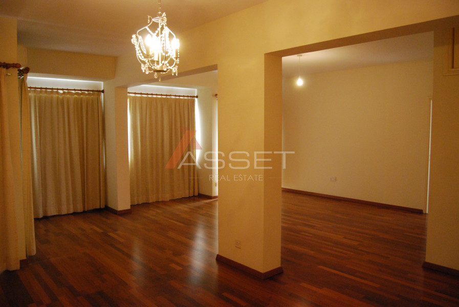 3 Bdr APARTMENT IN LIMASSOL CENTRE