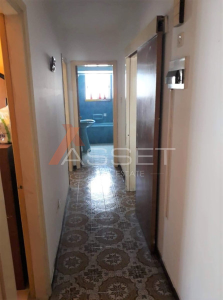 2 Bdr APARTMENT IN NEAPOLIS