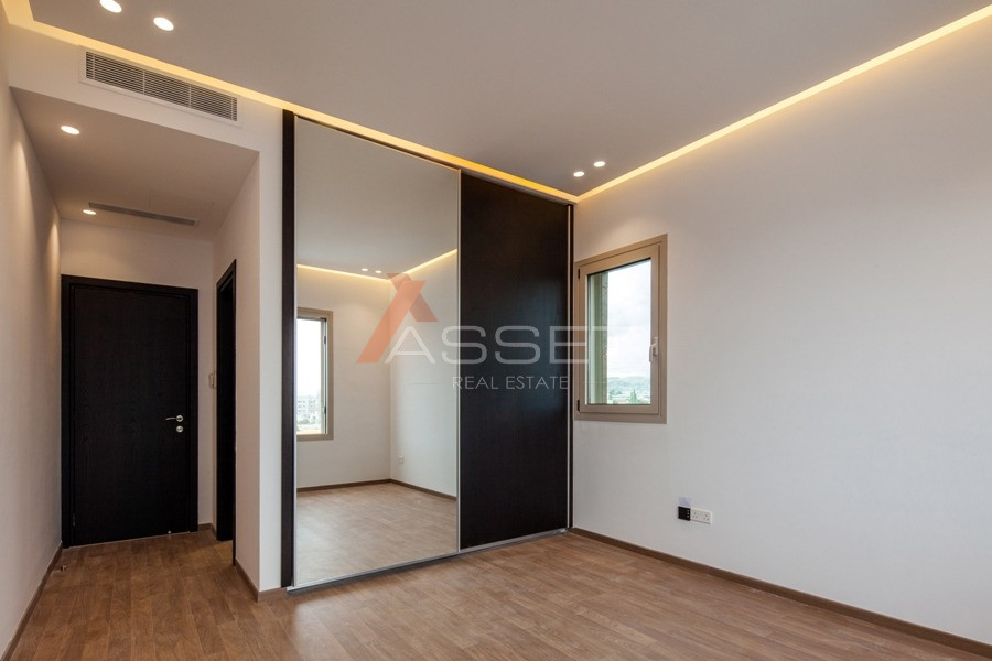 4 Bdr PENTHOUSE IN PAPAS AREA