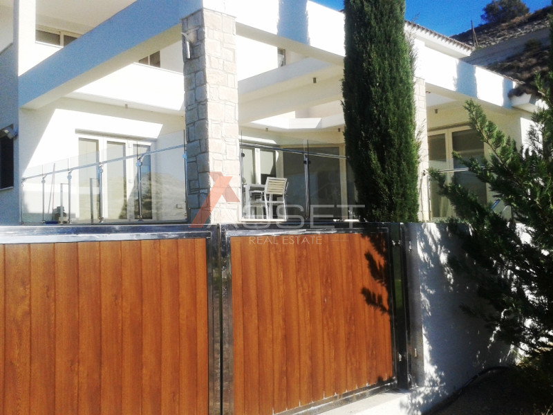 3+2 Bdr VILLA IN PANTHEA AREA