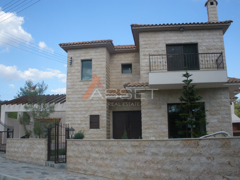 4 Bdr VILLA IN MONIATIS