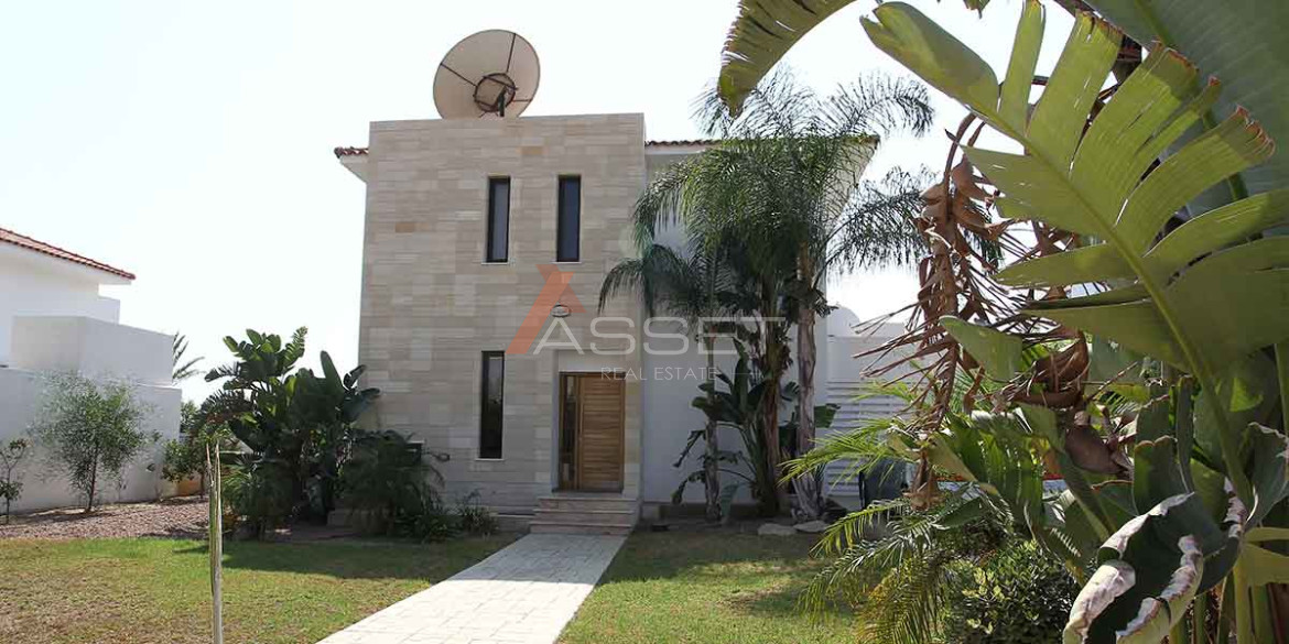 3 BEDROOM SEA FRONT VILLA IN AGIOS THEODOROS, LARNACA