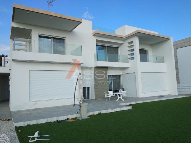 3 Bdr LUXURY VILLA IN AGIA FYLA