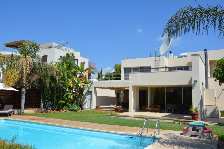 4+1 BEDROOM VILLA IN AG. ATHANASIOS