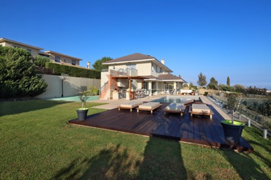 5 Bdr LUXURY VILLA - AGIA FYLA