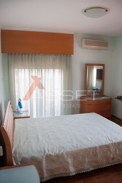 3 Bdr APARTMENT IN NEAPOLIS