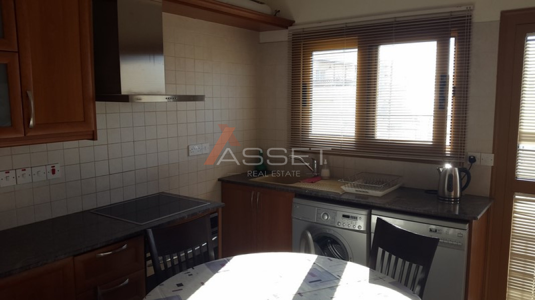 3 BEDROOM APARTMENT IN NEAPOLIS