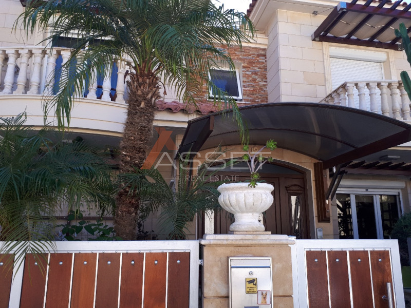 4 Bdr LUXURY HOUSE IN TOURIST AREA