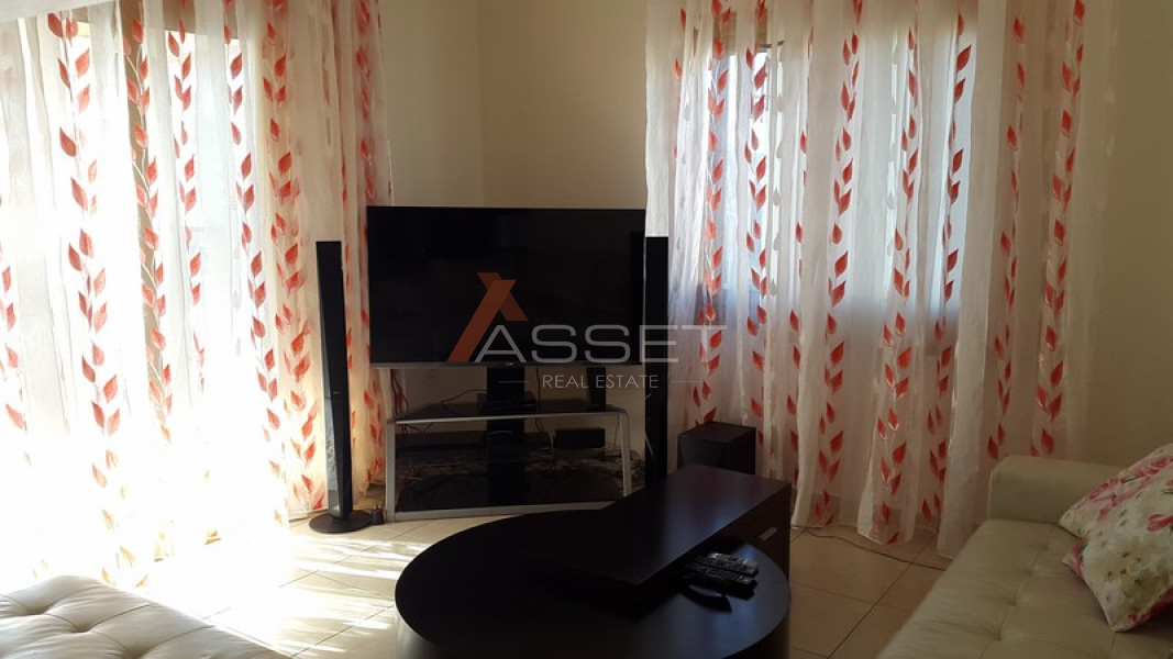 3 BEDROOM APARTMENT IN NEAPOLIS