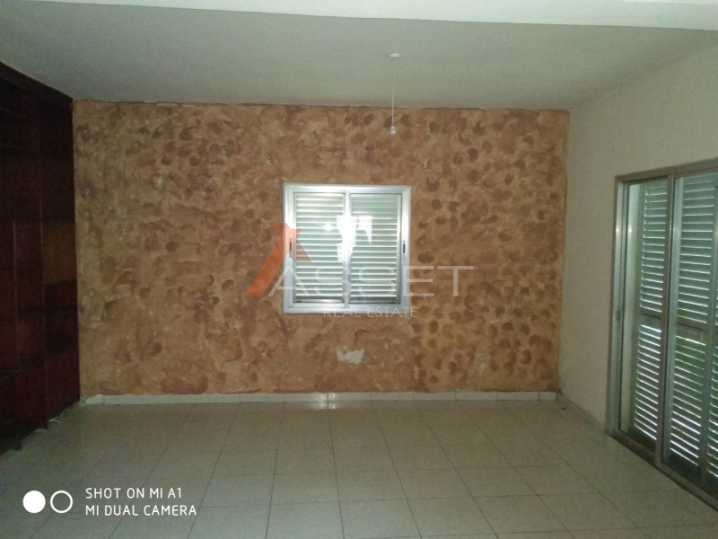 2 Bdr GROUND FLOOR + 2 Bdr UPPER LEVEL HOUSE