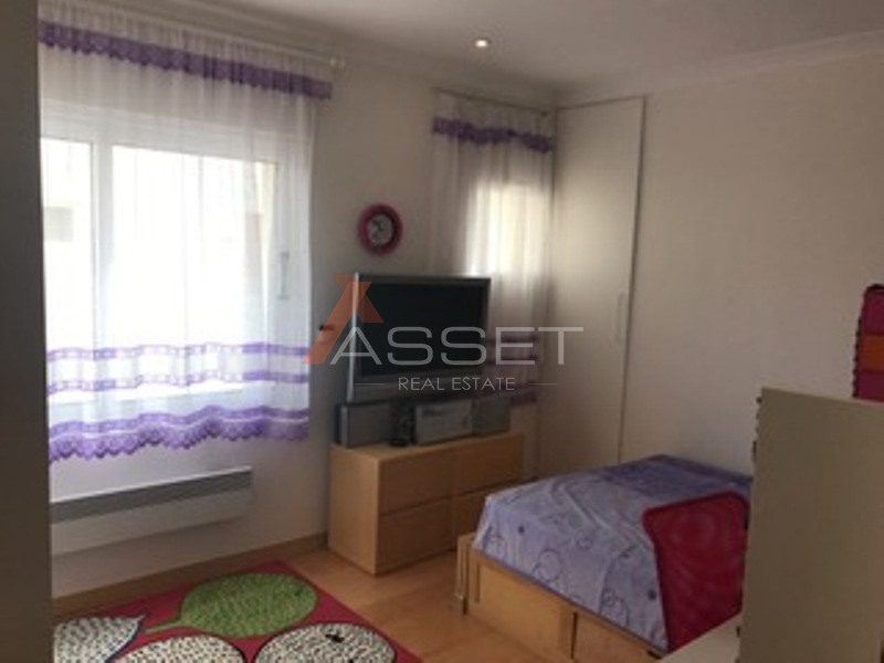 4 Bdr SEA FRONT APARTMENT IN LIMASSOL
