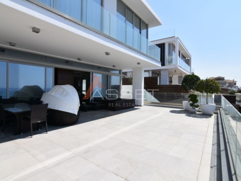 4 Bdr LUXURY VILLA IN AMATHUS AREA LIMASSOL