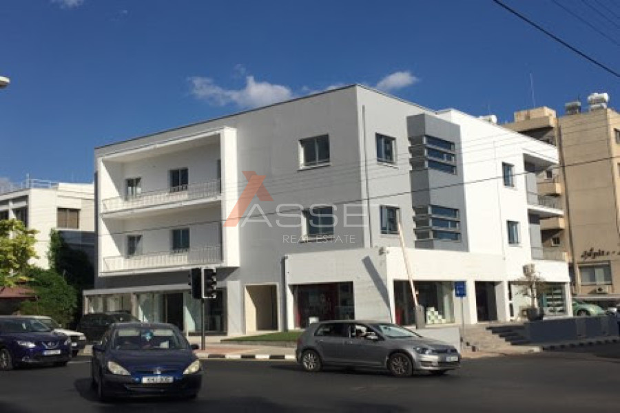 COMMERCIAL BUILDING IN LIMASSOL
