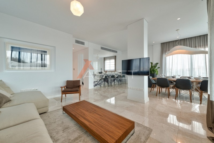 2 Bdr LUXURY APARTMENT IN LIMASSOL