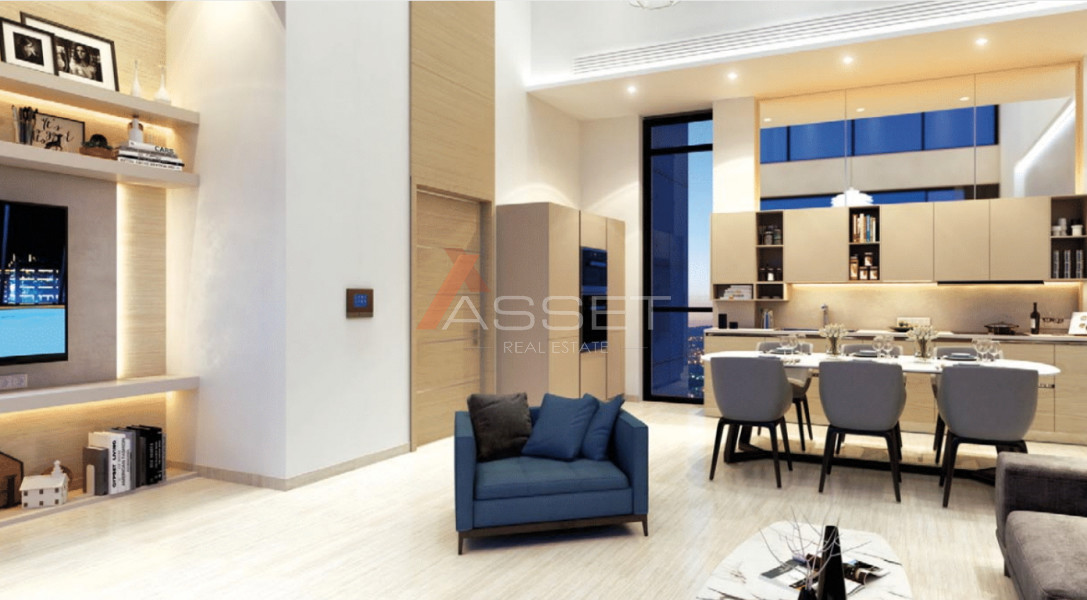2 Bdr LUXURY TWO LEVEL APARTMENT