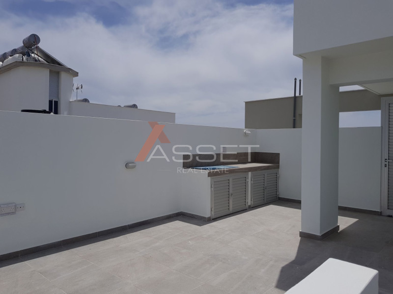 2Bdr APARTMENT WITH ROOF GARDEN IN LARNACA