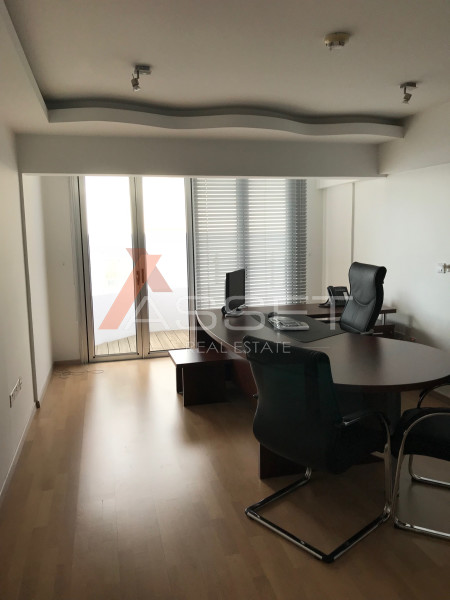144m² SEA FRONT OFFICE IN NEAPOLIS