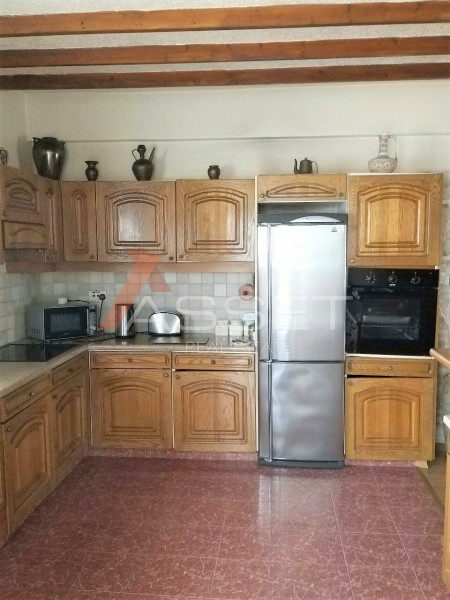 3 Bdr UPPER LEVEL HOUSE IN AGIOS NEKTARIOS AREA