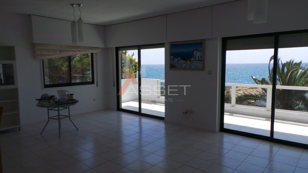 2 Bdr BEACHFRONT APARTMENT IN LIMASSOL