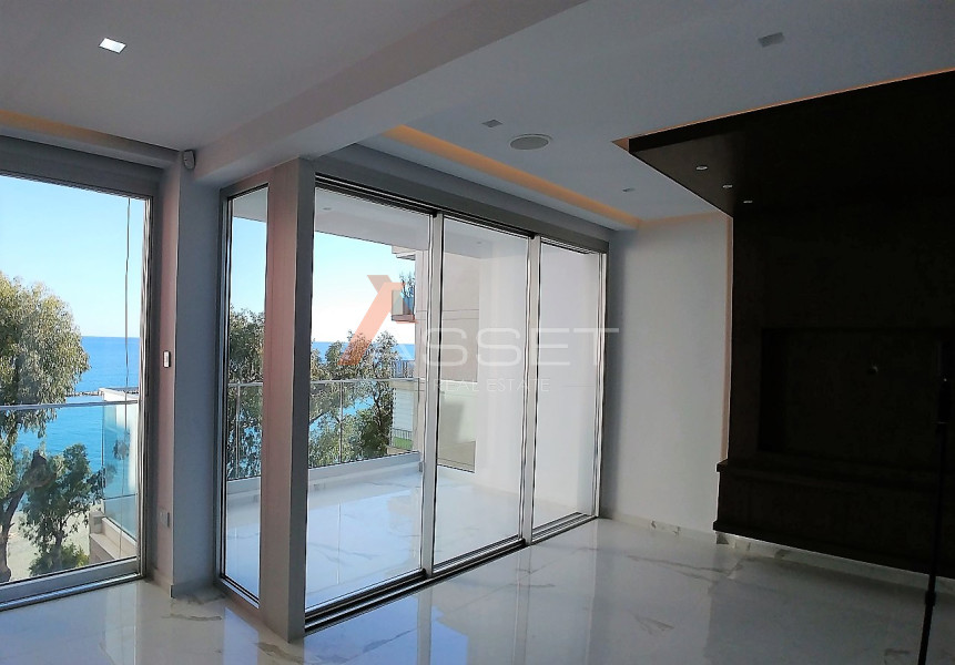 3 Bdr SEA FRONT APARTMENT LOCATED IN AGIOS TYCHONAS